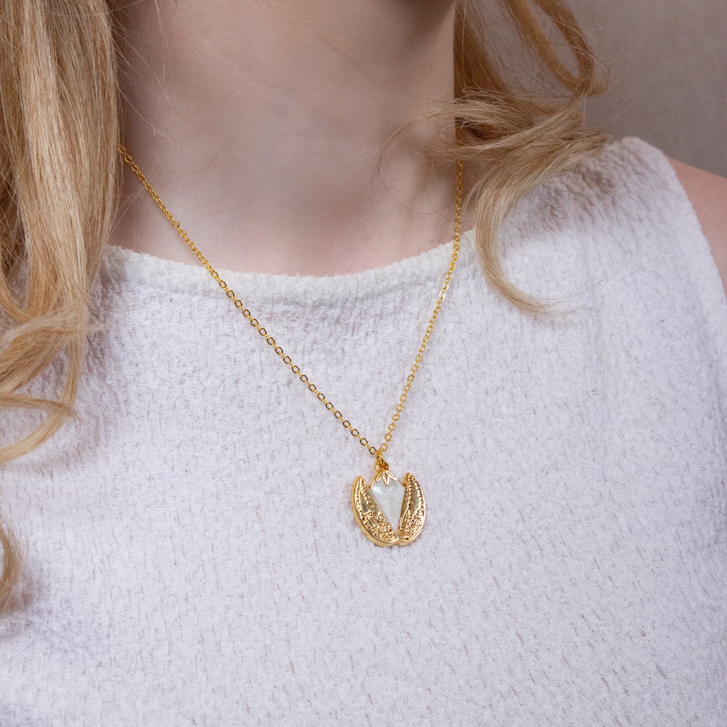 Harry Potter Golden Egg Necklace - Gold